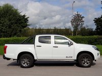 USED 2014 14 ISUZU D-MAX 2.5 TD BLADE DCB 1d AUTO 164 BHP MASSIVE SPEC  LOW MILES , NO VAT