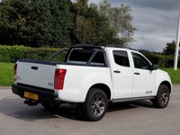 USED 2014 14 ISUZU D-MAX 2.5 TD BLADE DCB 1d AUTO 164 BHP MASSIVE SPEC  LOW MILES , NO VAT