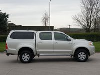 USED 2007 57 TOYOTA HI-LUX 3.0 4X4 D-4D D/C 1d 169 BHP TIMING BELT KIT CHANGED AT 90,000 M