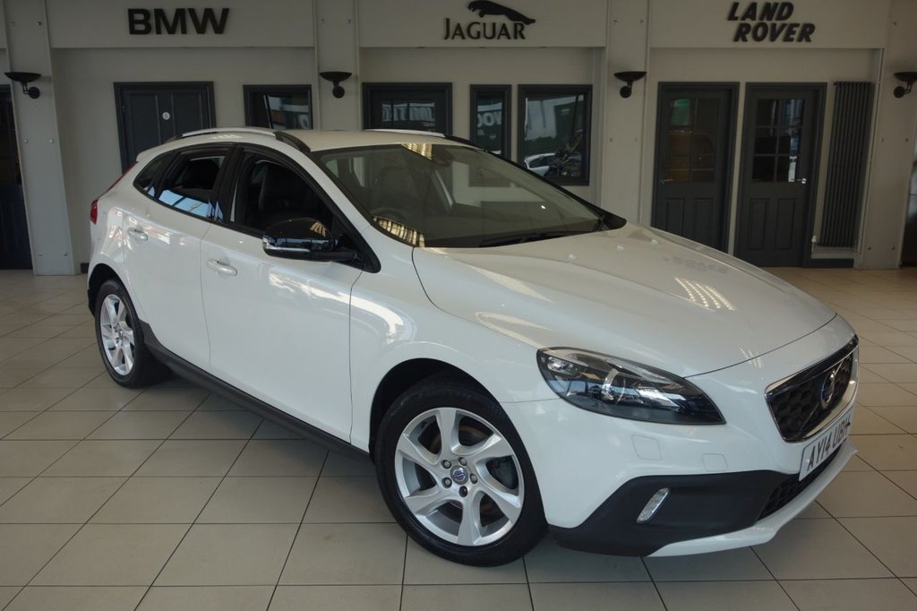 View our VOLVO V40