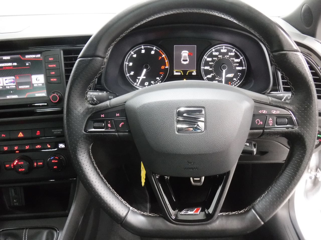 16 Seat Leon Tsi Cupra Black 25 000