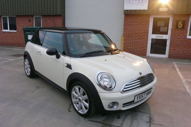 2007 57 MINI Hatch Cooper 1.6 COOPER 3d 118 BHP