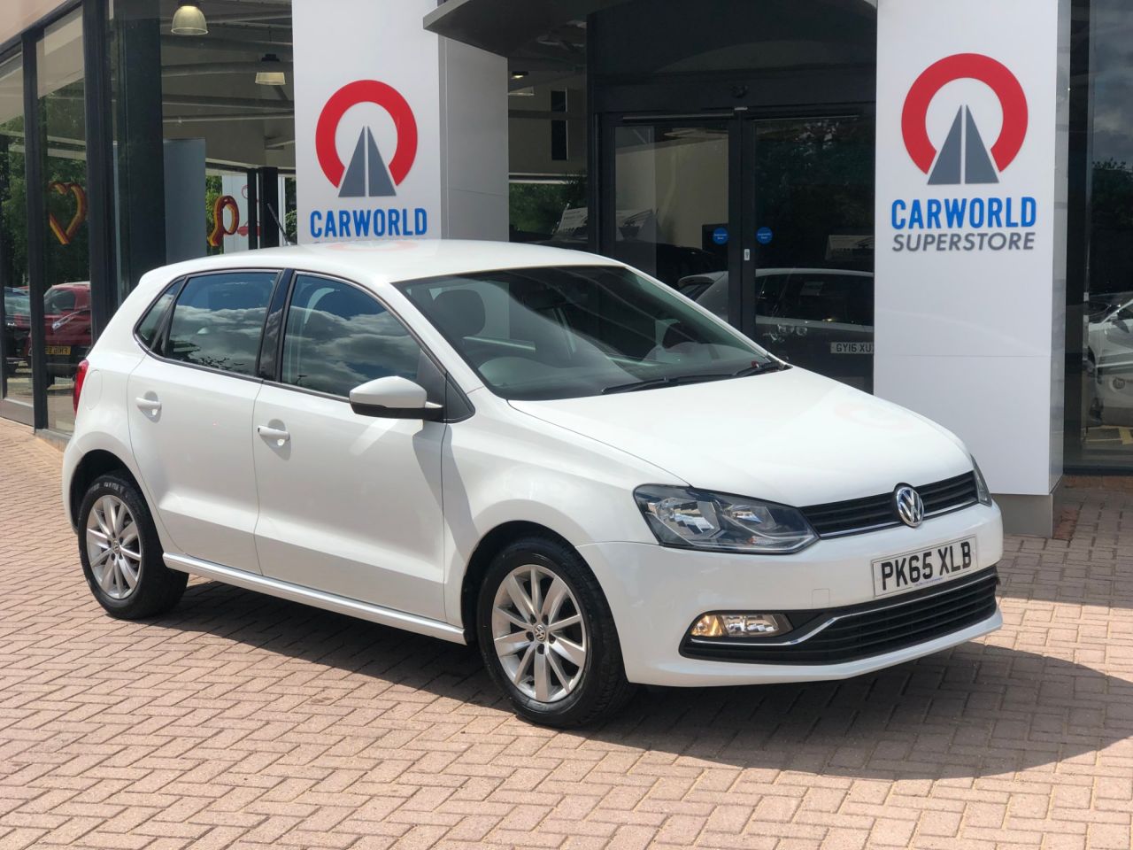 View our VOLKSWAGEN POLO