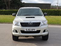 USED 2012 12 TOYOTA HI-LUX 2.5 HL2 4X4 D-4D DCB 1d 142 BHP REVERSING CAMERA + DAB RADIO +++