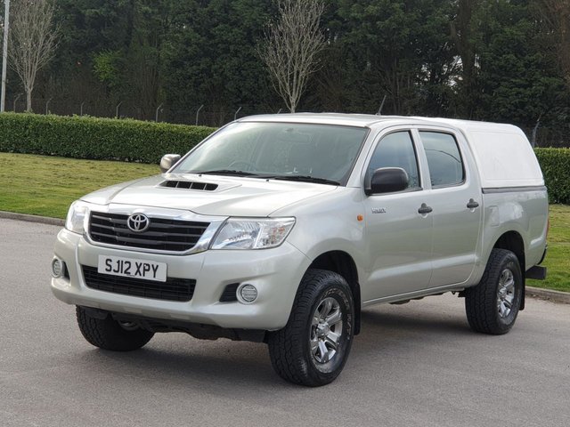 2012 12 Toyota HI-Lux 2.5 HL2 4X4 D-4D DCB 1d 142 BHP