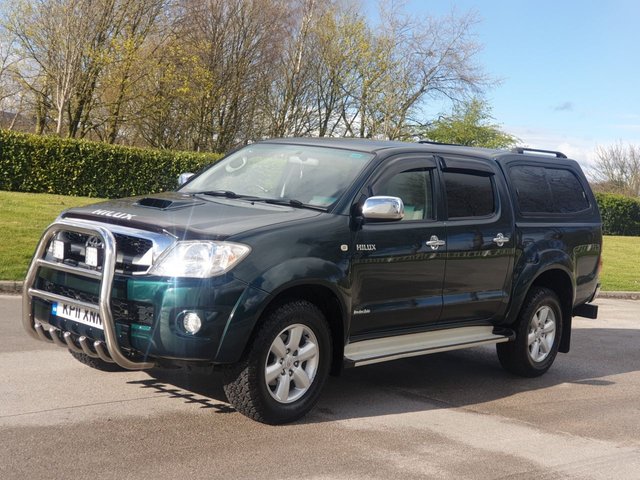2011 11 Toyota HI-Lux 3.0 INVINCIBLE 4X4 D-4D DCB 1d 169 BHP