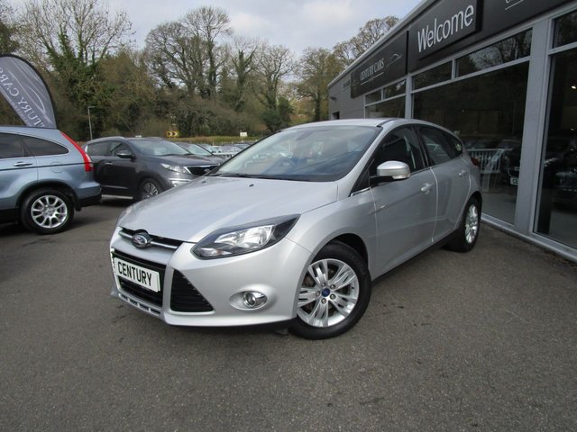 2014 14 Ford Focus 1.6 TITANIUM NAVIGATOR 5d AUTO 124 BHP