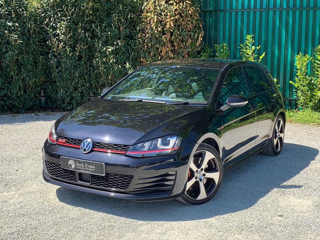 View our VOLKSWAGEN GOLF