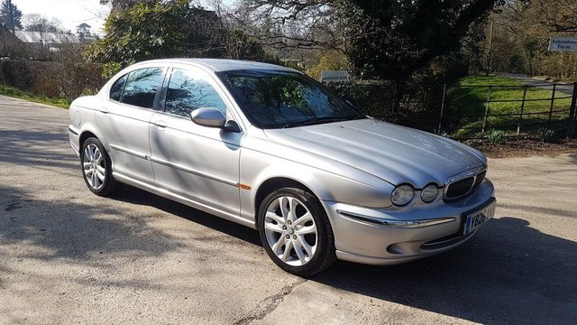 2001 Jaguar X-Type 2.5 V6 (AWD) 4dr
