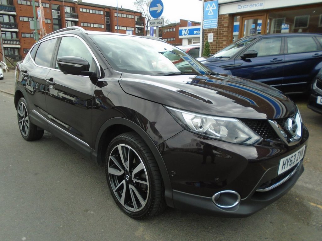 View our NISSAN QASHQAI