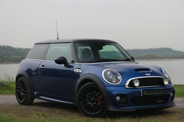 2013 MINI Hatch John Cooper Works 1.6 JOHN COOPER WORKS 3d 208 BHP