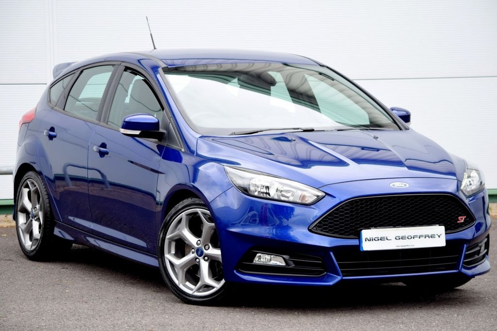 View our FORD FOCUS
