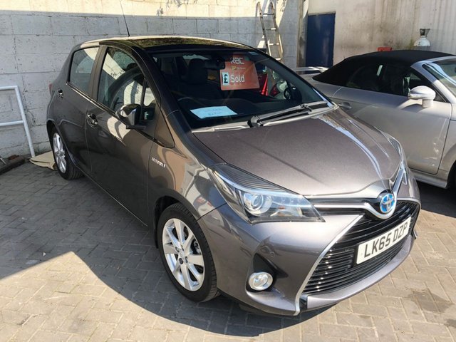 2015 65 Toyota Yaris 1.5 HYBRID EXCEL 5d AUTO 73 BHP