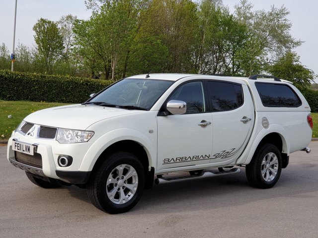 2011 11 Mitsubishi L200 2.5 DI-D 4X4 BARBARIAN LB DCB 1d 175 BHP