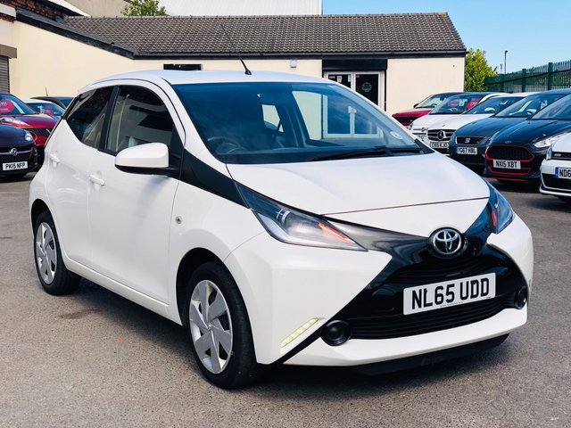 2015 65 Toyota Aygo 1.0 VVT-I X-PLAY 5d 69 BHP
