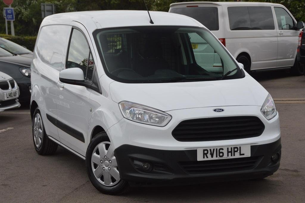 View our FORD TRANSIT COURIER