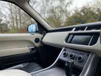 USED 2015 15 LAND ROVER RANGE ROVER SPORT 3.0 SDV6 HSE 5d AUTO 288 BHP Black Roof HSE Spec 21 Alloys