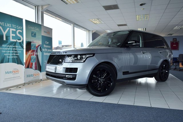 2013 13 Land Rover Range Rover 3.0 TDV6 VOGUE SE 5d AUTO 258 BHP BLACK STYLING PACK