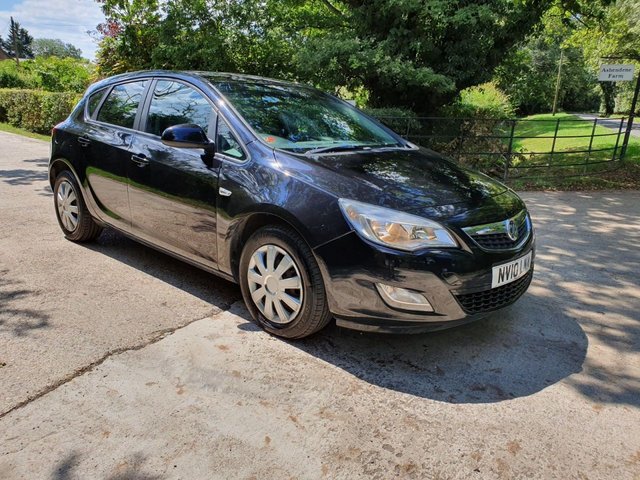 2010 10 Vauxhall Astra 1.6 EXCLUSIV 5d AUTO 113 BHP