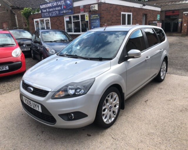 2009 09 FORD FOCUS 1.6 ZETEC 5d AUTO 100 BHP 