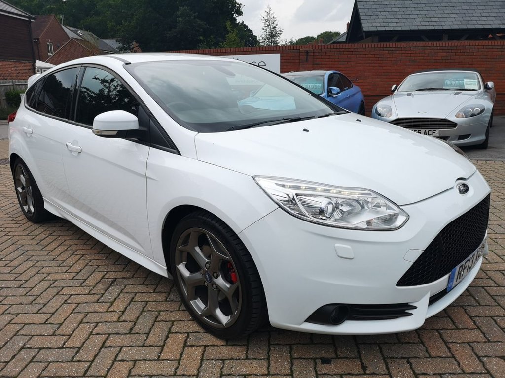 View our FORD FOCUS
