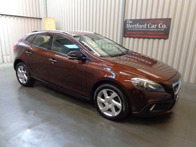 2016 16 Volvo V40 2.0 D2 CROSS COUNTRY LUX 5d AUTO 118 BHP
