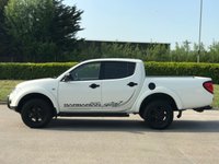 USED 2012 62 MITSUBISHI L200 2.5 DI-D 4X4 BARBARIAN BLACK LB DCB 1d 175 BHP MASSIVE SPEC **LOW MILES ** NO VAT