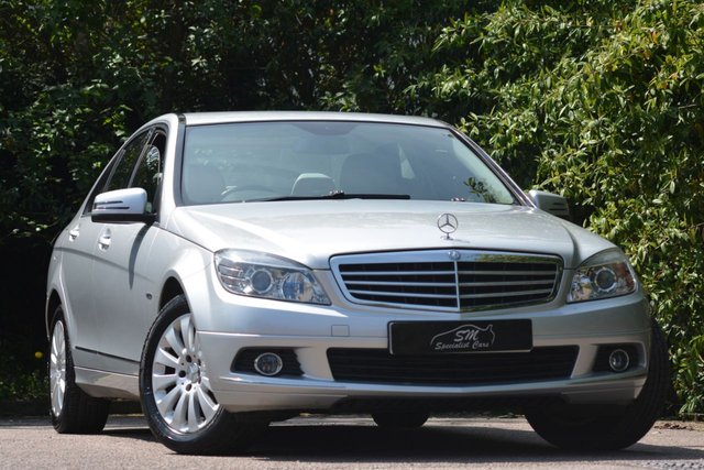 2009 59 Mercedes-Benz  1.6 C180 KOMPRESSOR BLUEEFFICIENCY ELEGANCE 4d AUTO 156 BHP