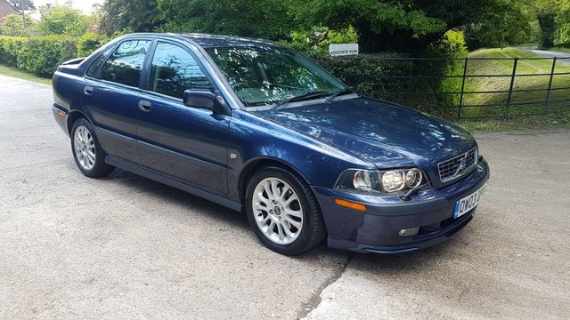 2003 03 Volvo S40 1.9 SPORT D 4d 115 BHP