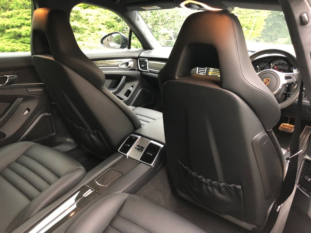Porsche Macan S 5d PDK 2016 SEAT COVER SET RED STRIPES