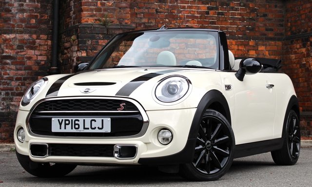 2016 16 MINI Convertible 2.0 COOPER S 2d AUTO 189 BHP