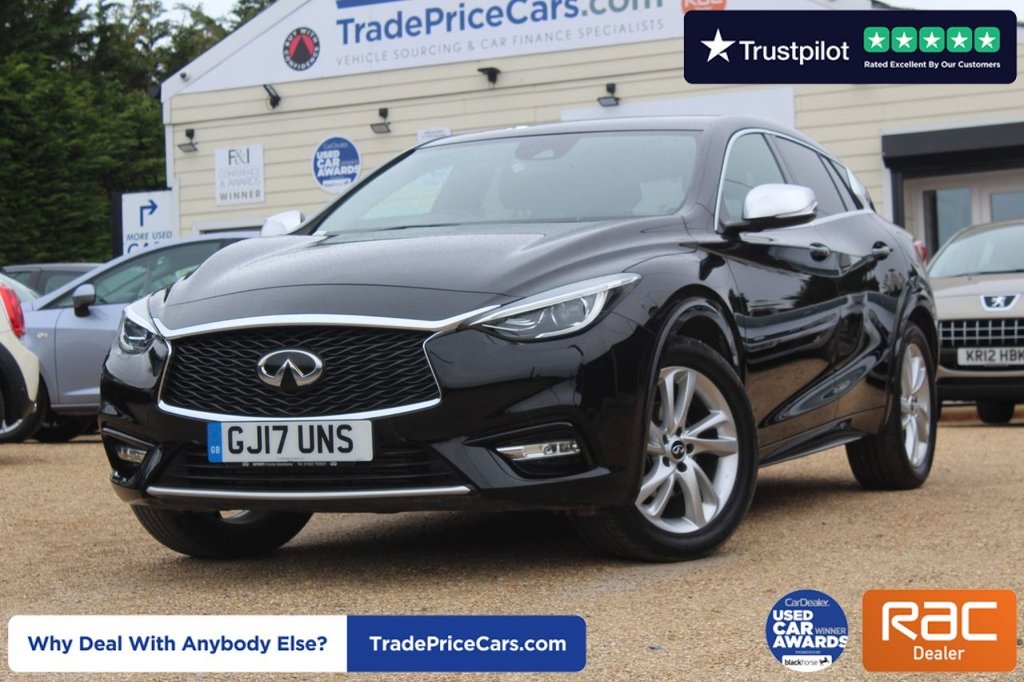 View our INFINITI Q30