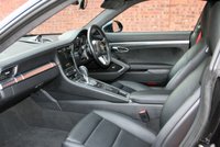 USED 2016 16 PORSCHE 911 3.0 CARRERA PDK 2d AUTO 364 BHP 