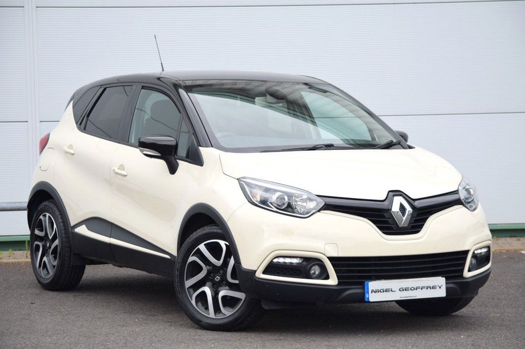 View our RENAULT CAPTUR