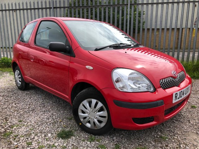 2004 04 Toyota Yaris 1.0 T2 VVT-I 3d 64 BHP