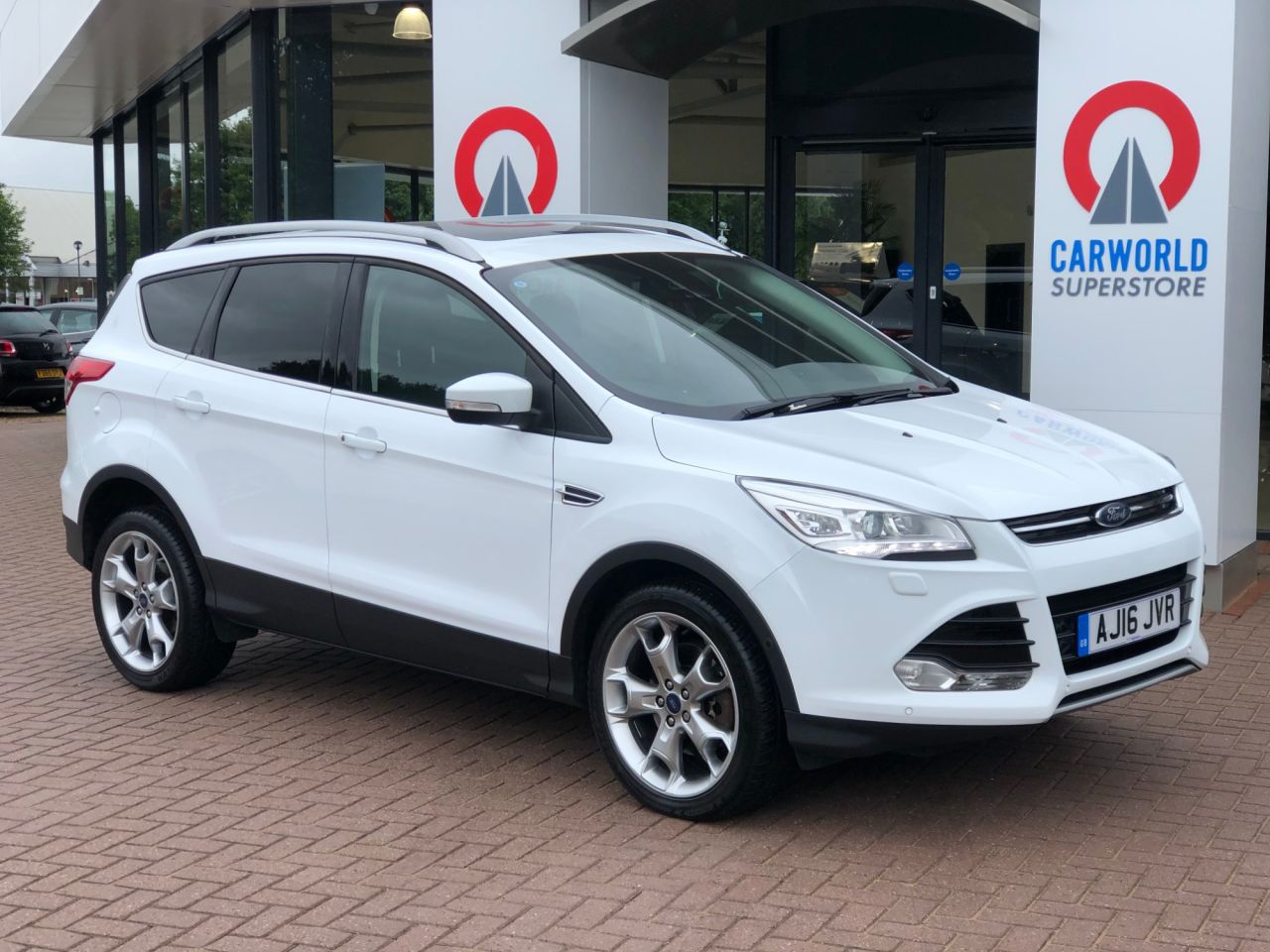 View our FORD KUGA