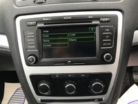 USED 2011 11 SKODA OCTAVIA 1.6 SE MPI 5d 100 BHP 6 STAMPS IN BOOK{4 STAMPS BY SKODA}