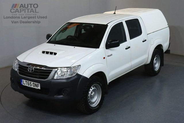 2015 65 TOYOTA HI-LUX 2.5 ACTIVE 4X4 D-4D DCB 142 BHP AIR CON