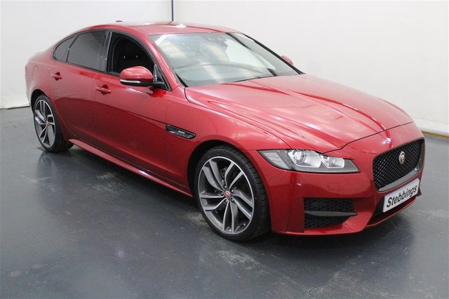 2017 17 JAGUAR XF 2.0 D R-SPORT 4d AUTO 177 BHP