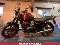 USED 2016 16 TRIUMPH BONNEVILLE 900 STREET TWIN STUNNING TRIUMPH STREET TWIN 900cc BONNEVILLE. ONLY 2K MILES, FANTASTIC CONDITION. MANY FACTORY EXTRAS, MUST BE SEEN.