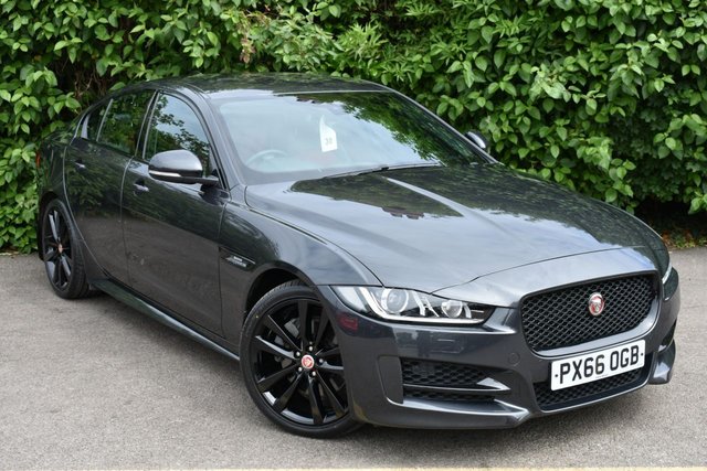 2016 W Jaguar Xe 2.0I R-SPORT 4d AUTO 197 BHP 