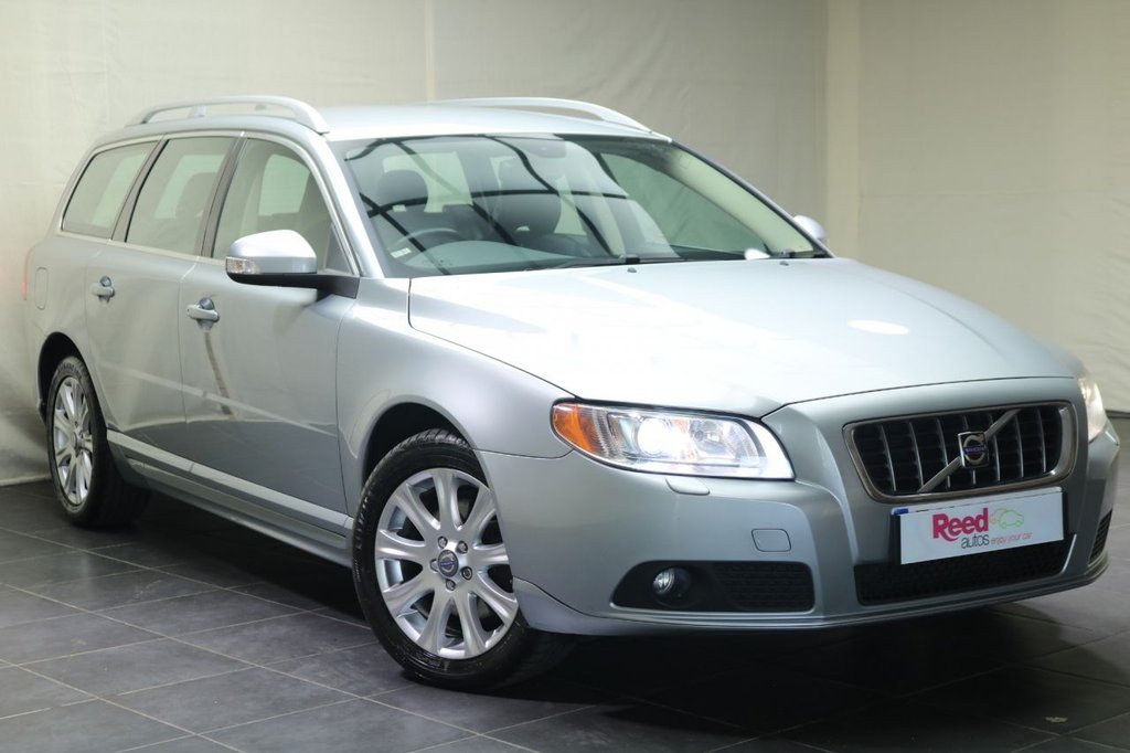 View our VOLVO V70
