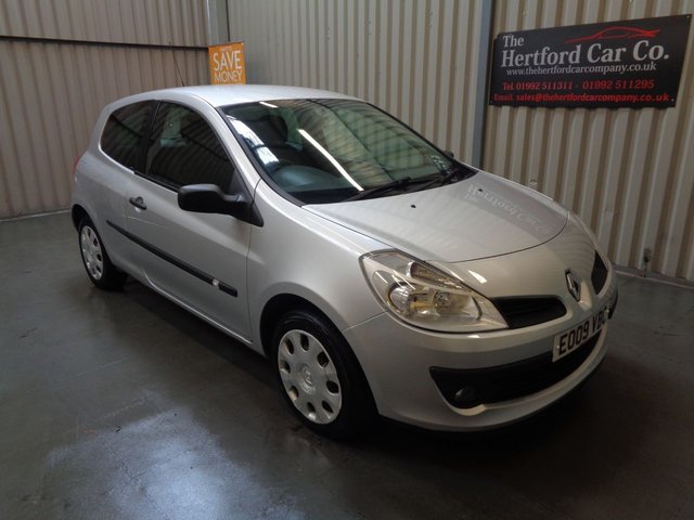 2009 09 Renault Clio 1.1 EXTREME 16V 3d 75 BHP