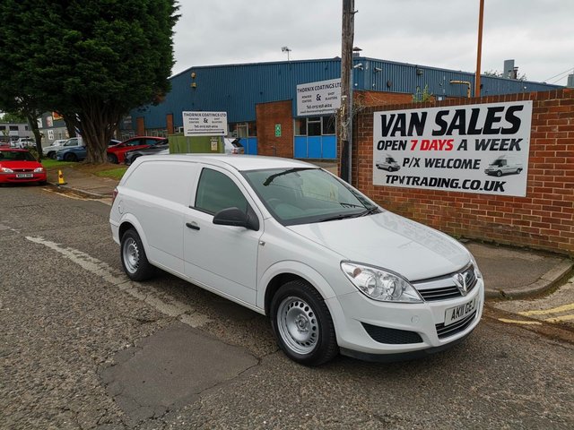 2011 11 Vauxhall Astra 1.7 CDTI CLUB 1d 100 BHP