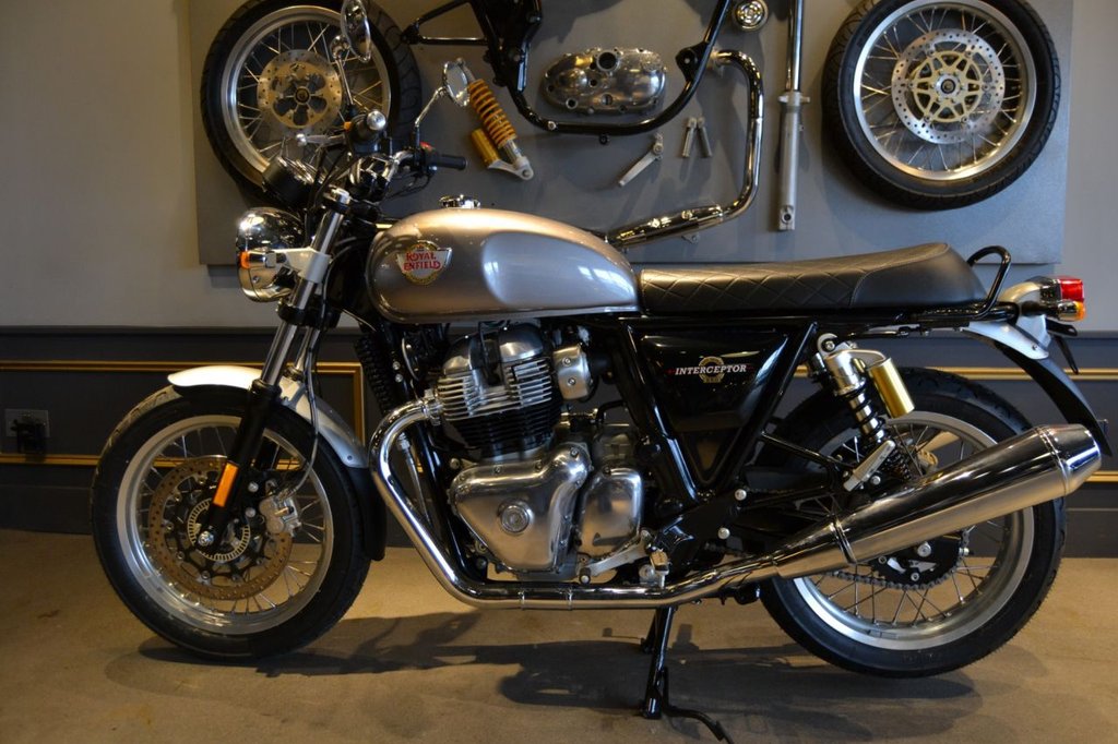 Royal Enfield Interceptor 650 Silver Spectre 2020 Interceptor