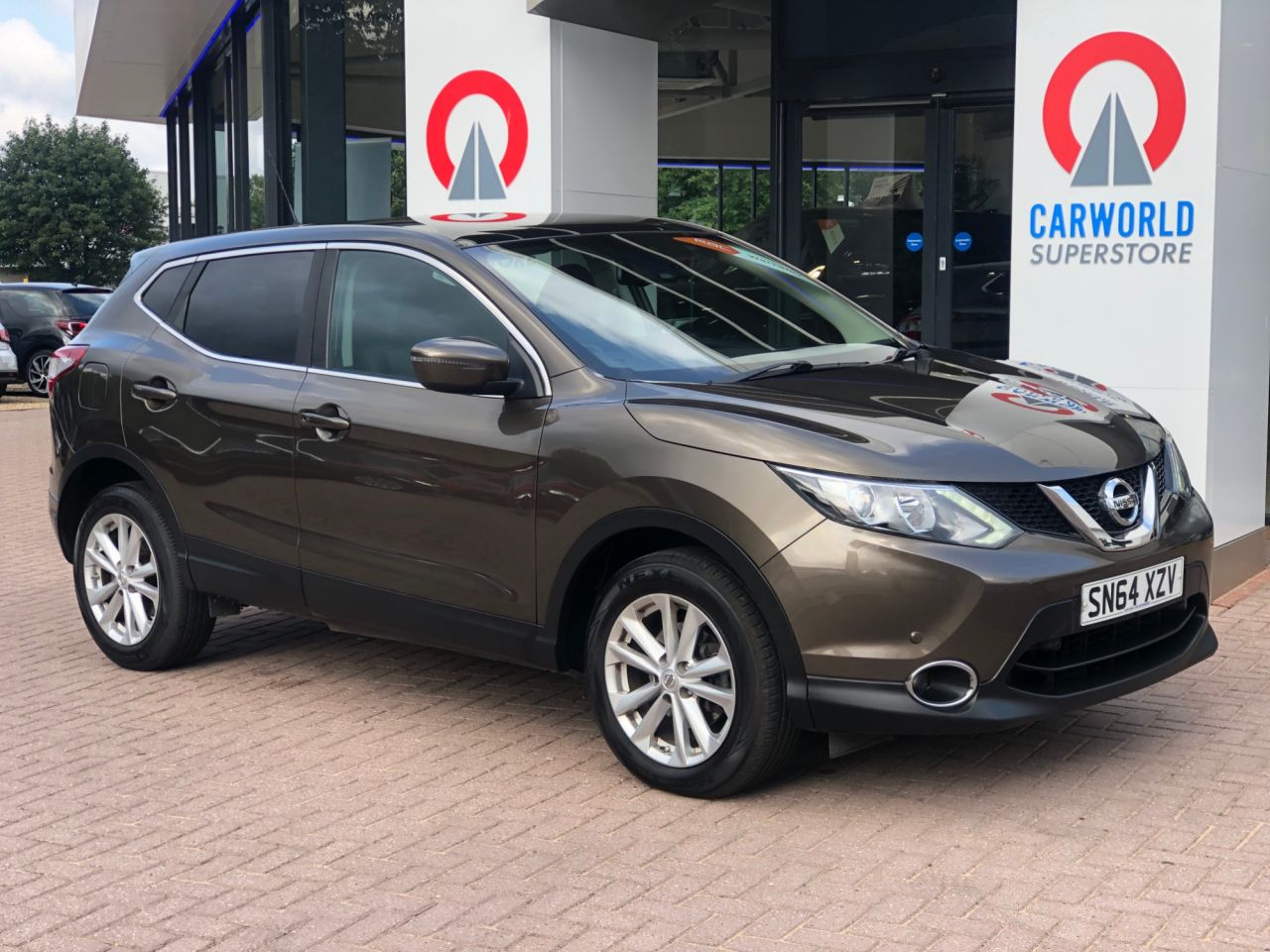 View our NISSAN QASHQAI