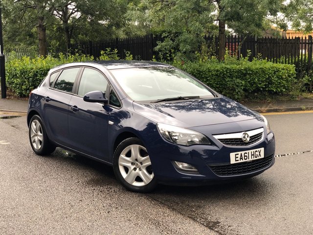 2012 61 Vauxhall Astra 1.7 EXCLUSIV CDTI ECOFLEX S/S 5d 108 BHP