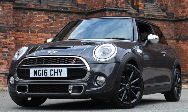 2016 16 MINI Hatch Cooper S 2.0 COOPER S 3d 189 BHP [ MEDIA XL ]