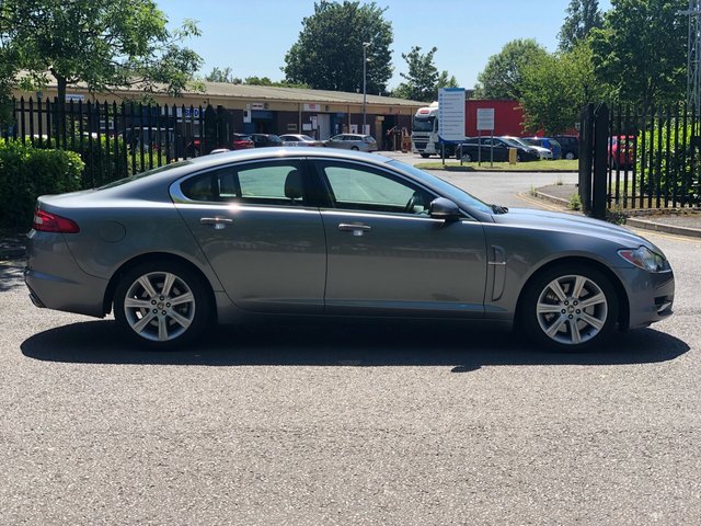 2009 59 Jaguar Xf 3.0 V6 LUXURY 4d AUTO 240 BHP