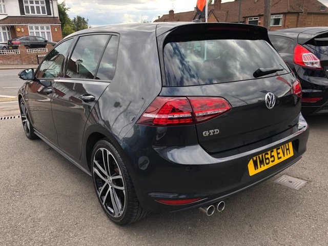 View our VOLKSWAGEN GOLF